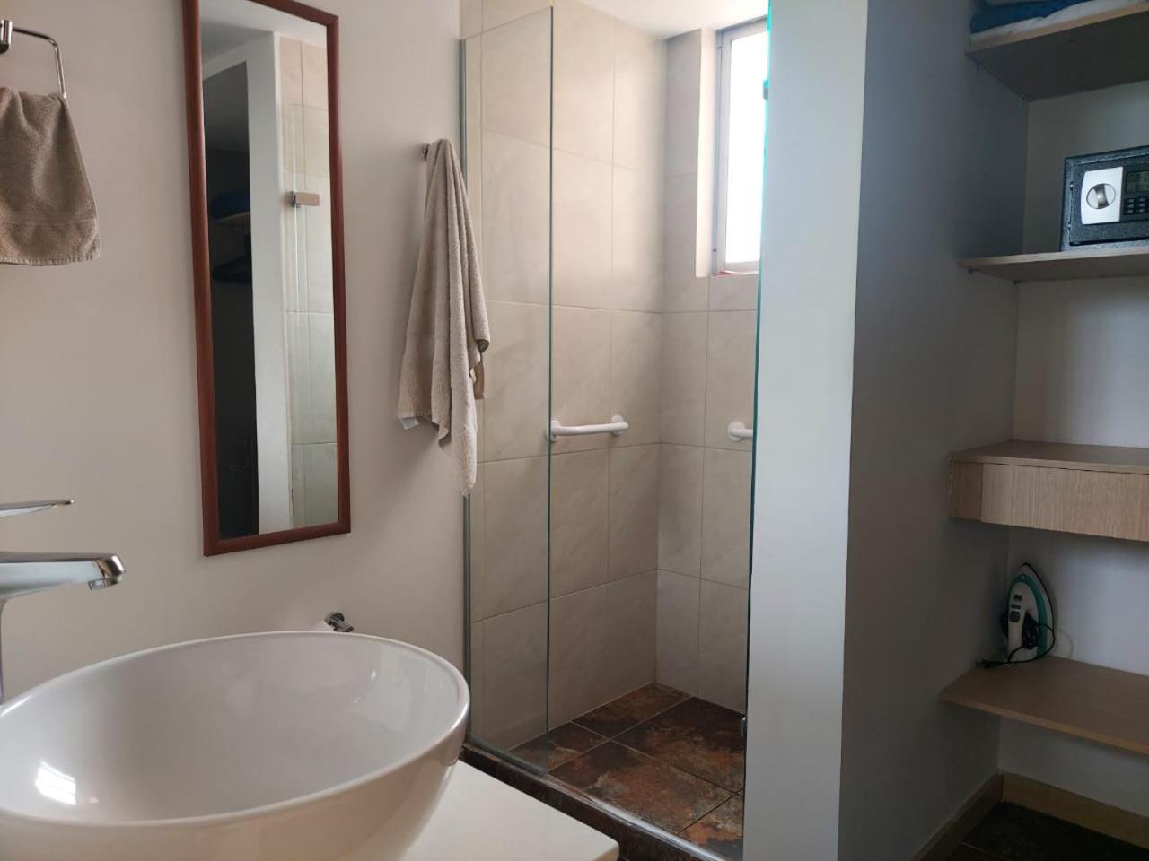 Lovely One Bedroom In Beautiful Laureles *